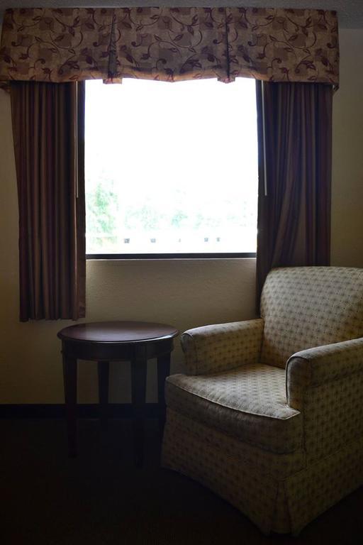 Americas Best Value Inn Smithfield Esterno foto