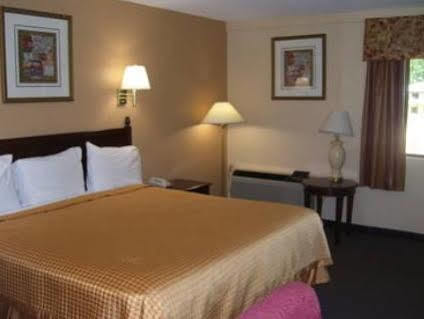 Americas Best Value Inn Smithfield Esterno foto