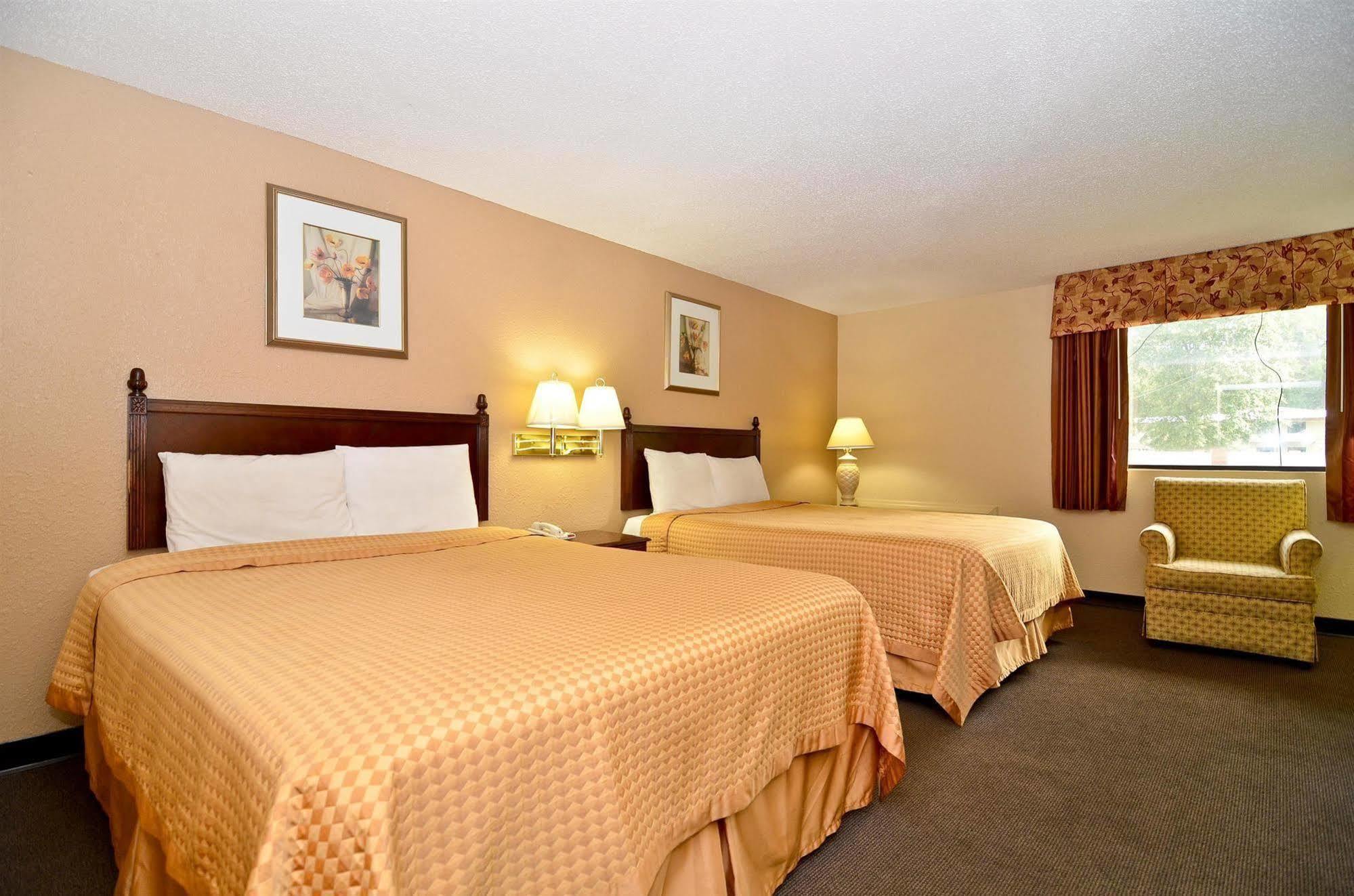 Americas Best Value Inn Smithfield Camera foto